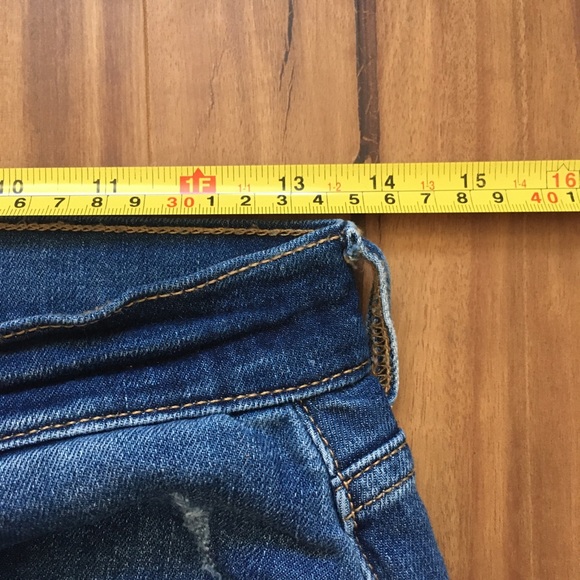 SOLD Distressed Denim Bermuda Shorts sz 2 jean shorts - Picture 7 of 9